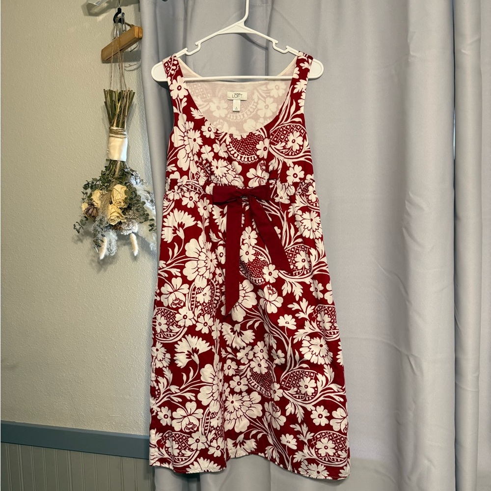 LOFT Pale Pink and White Floral Dress Label View